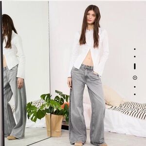 Bershka Low Rise Wide Leg Jeans (Grey- 12)